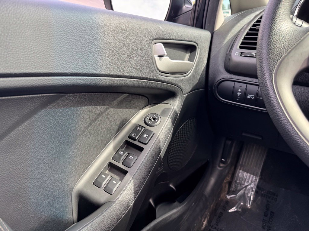 Used 2014 Kia Forte LX FWD image 28