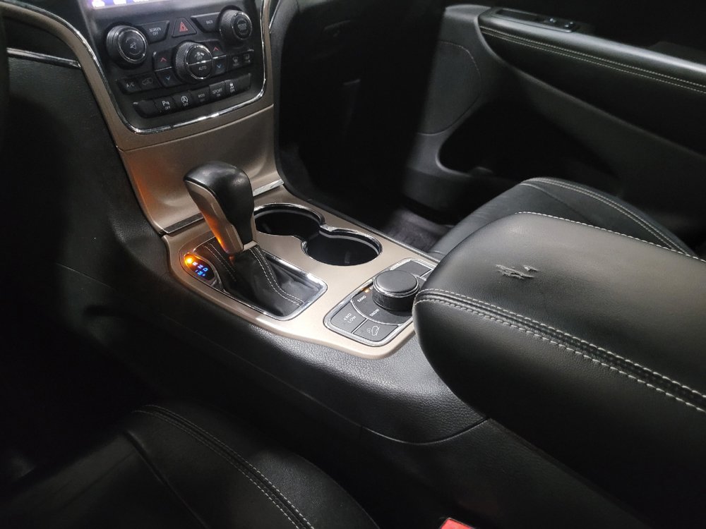 Used 2016 Jeep Grand Cherokee Limited AWD/4WD image 26