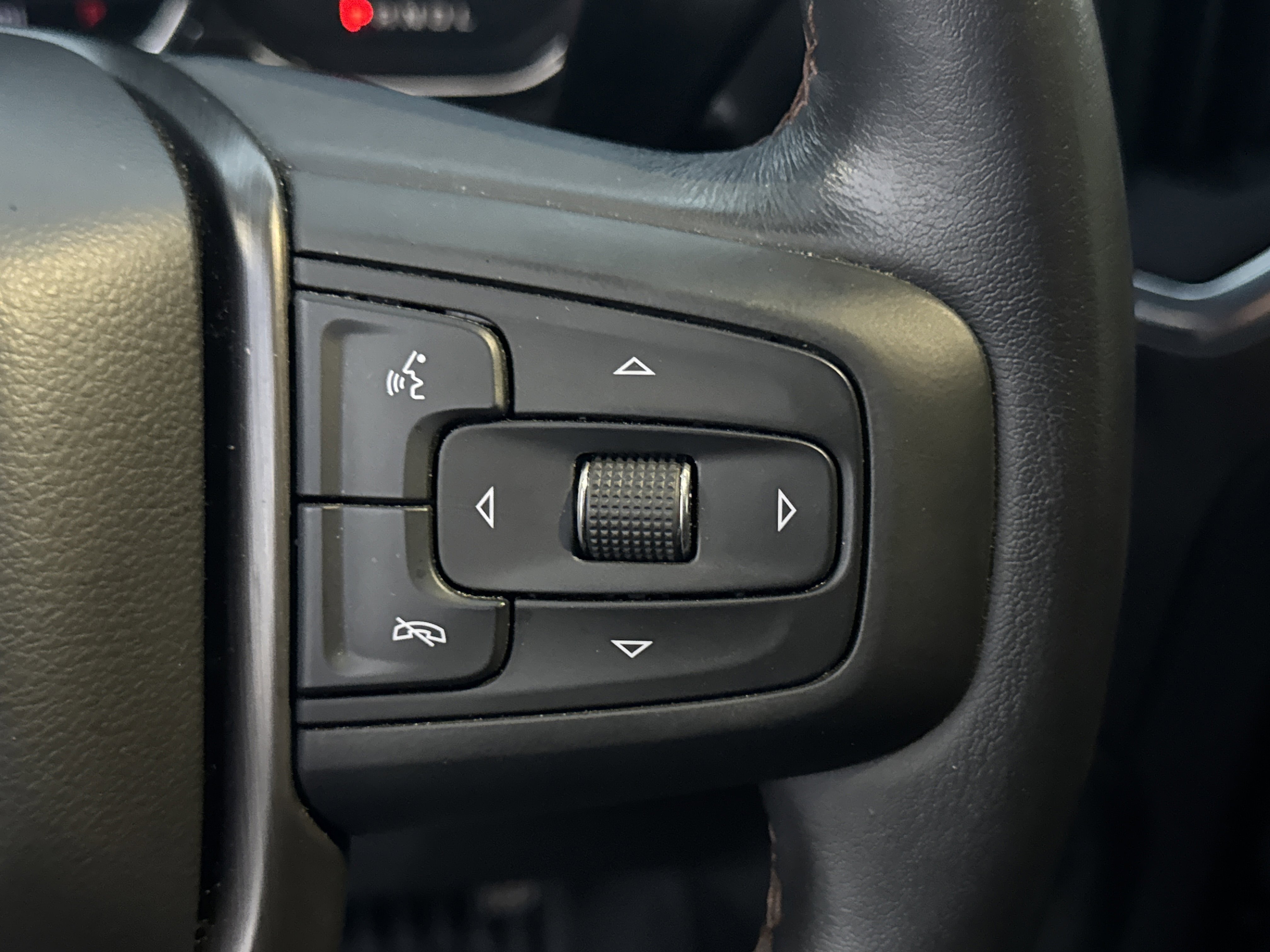 Used 2021 GMC Sierra 1500 AT4 w/ Technology Package image 20