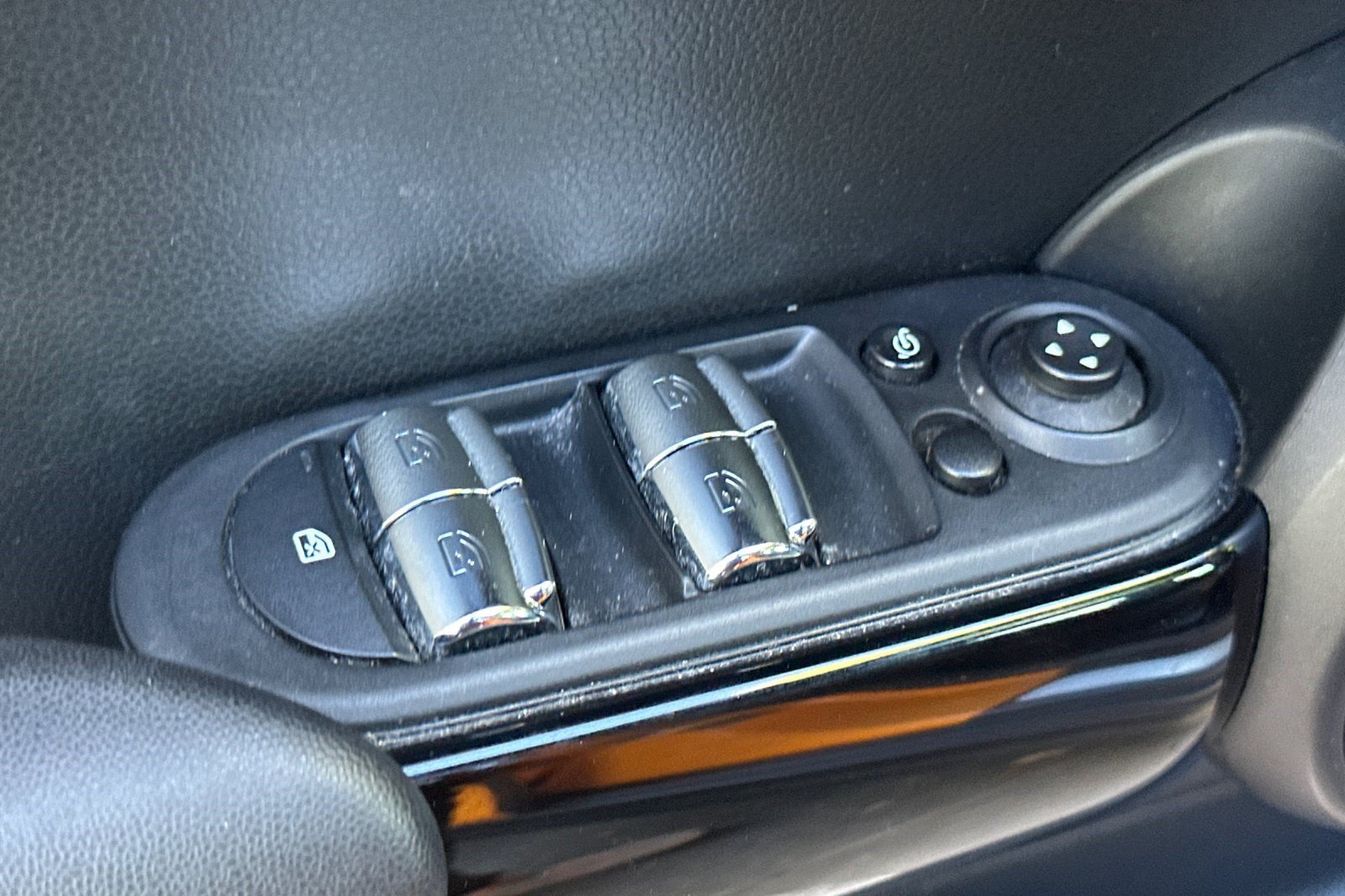 Used 2018 MINI Cooper S FWD image 13