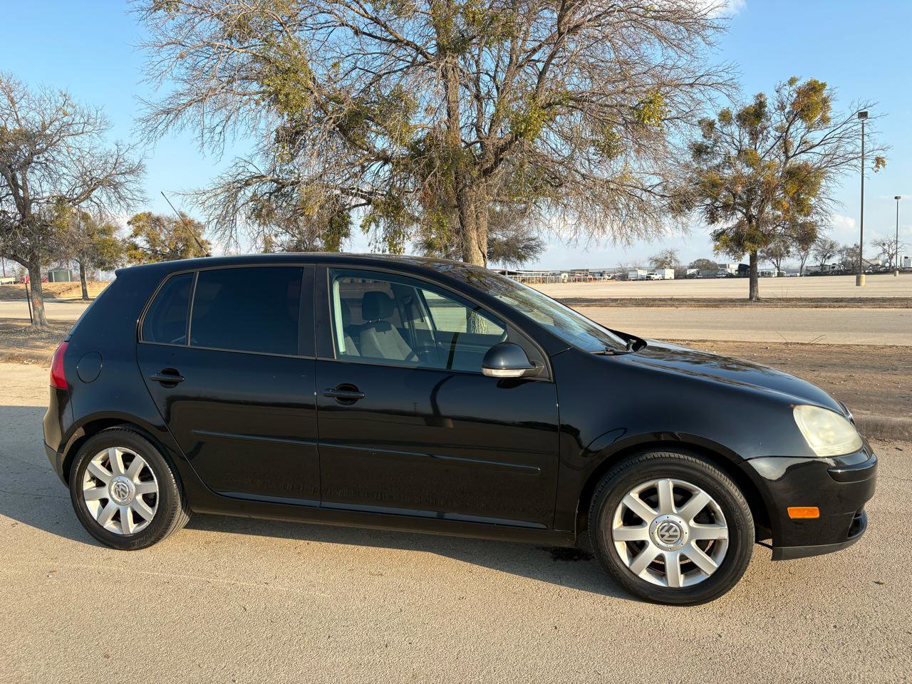 Used 2006 Volkswagen Rabbit 4-Door image 35