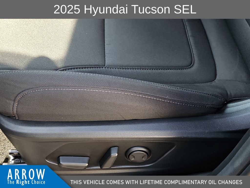 Used 2025 Hyundai Tucson SEL FWD image 23