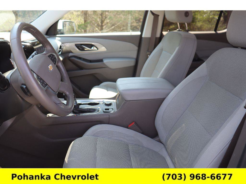 Used 2021 Chevrolet Traverse LT image 25