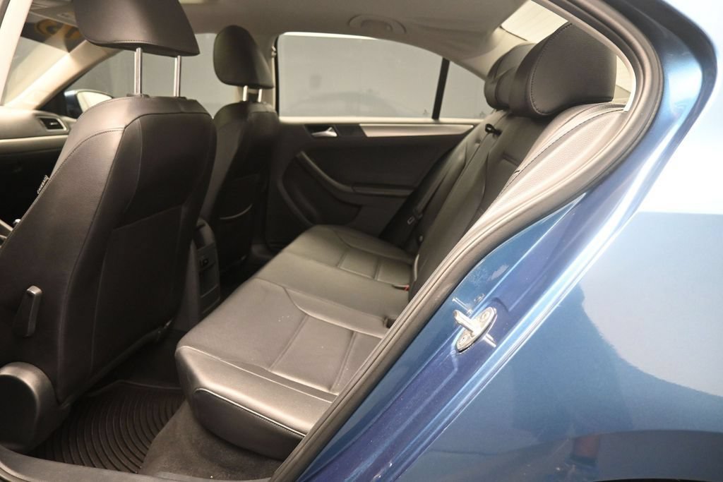Used 2015 Volkswagen Jetta SE FWD image 21