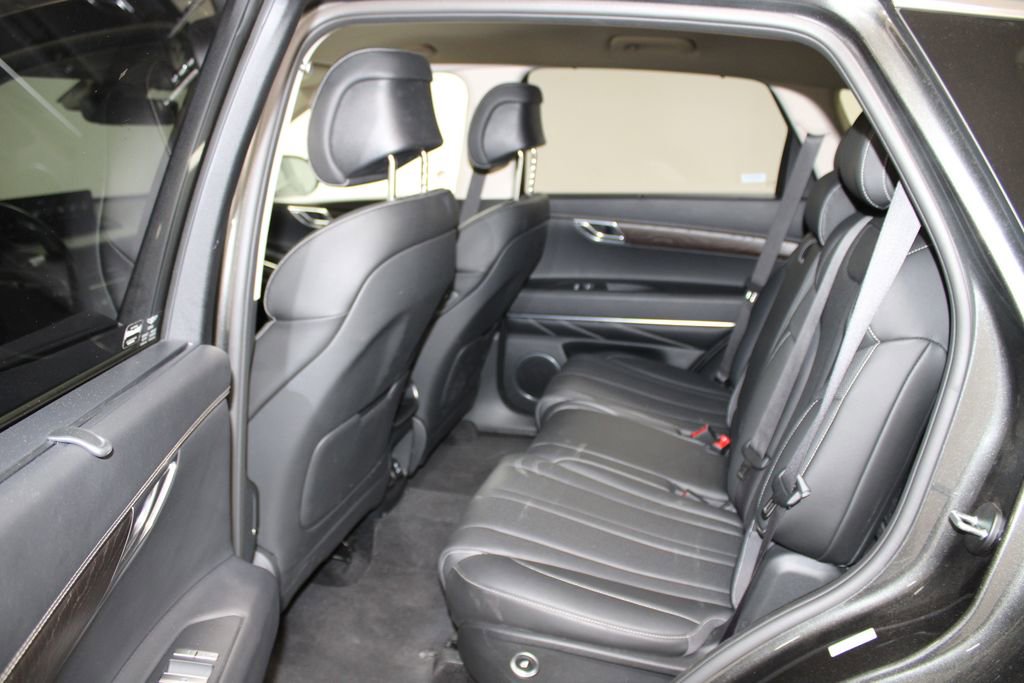 Used 2024 Genesis GV80 2.5T image 17