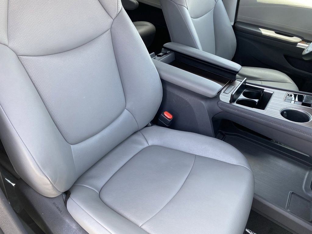 Certified 2024 Toyota Sienna XLE w/ XLE Plus Package AWD/4WD image 15