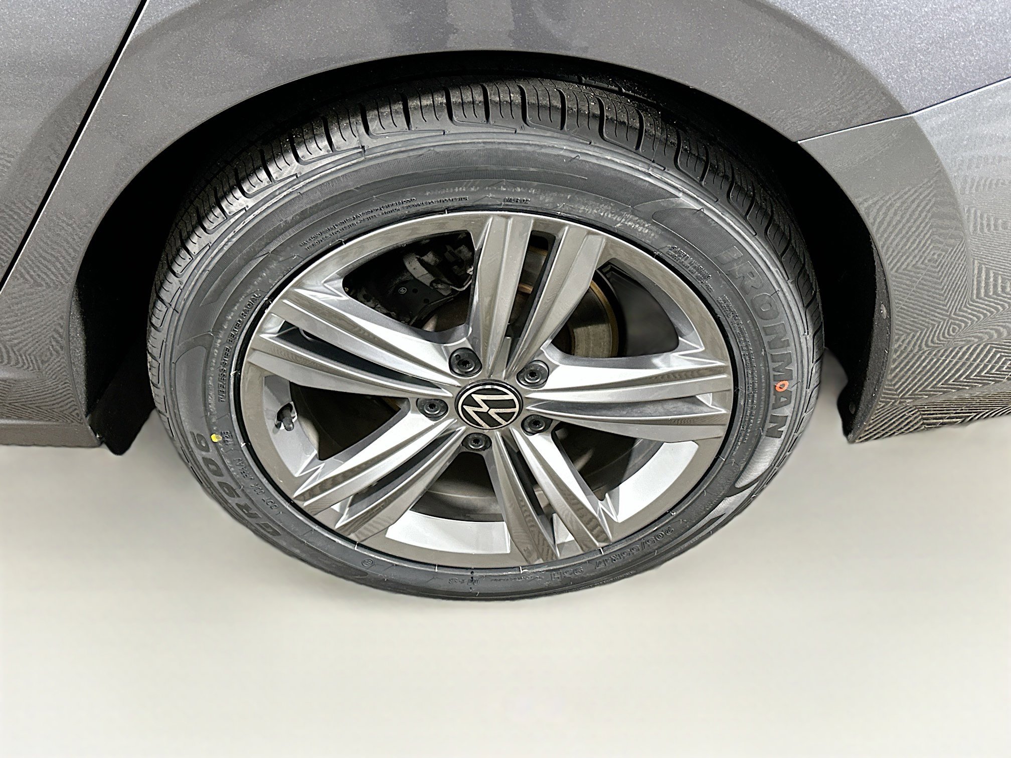 Used 2024 Volkswagen Jetta SE image 11