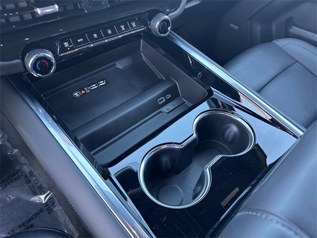 Used 2025 Chevrolet Tahoe Z71 w/ Comfort Package image 24