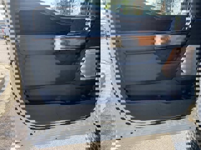 Certified 2021 Ford F150 Platinum w/ Equipment Group 701A High image 17