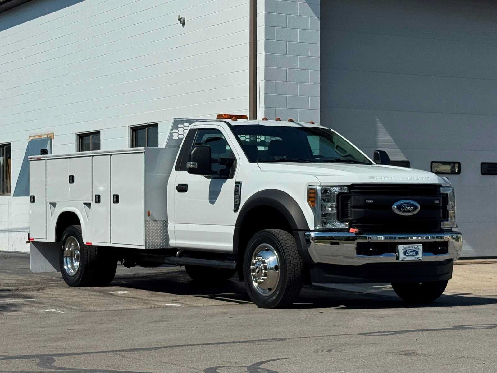 Used 2018 Ford F550 4x4 Regular Cab Super Duty image 2