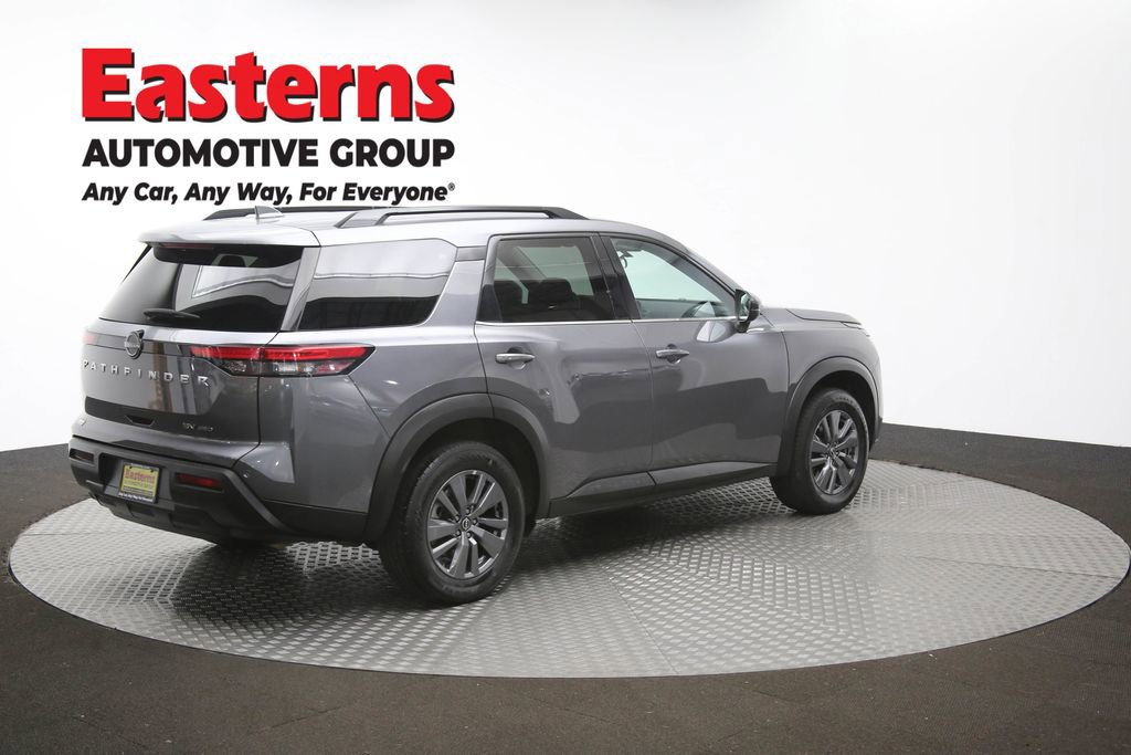 Used 2024 Nissan Pathfinder SV image 40