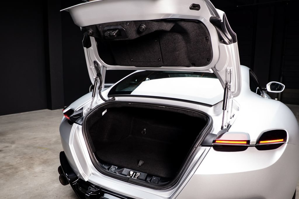 Used 2022 Ferrari Roma RWD image 51