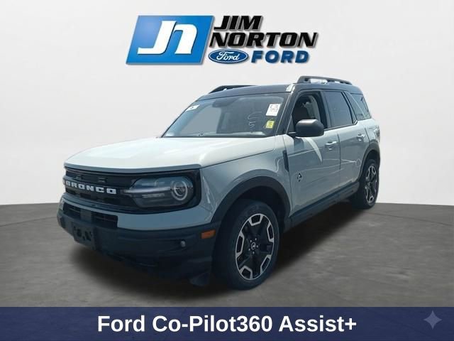 Used 2024 Ford Bronco Sport Outer Banks w/ Tech Package AWD/4WD image 4