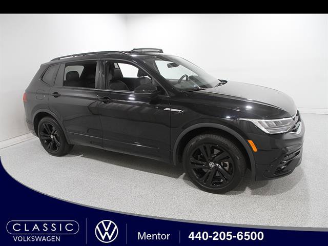Certified 2024 Volkswagen Tiguan SE R-Line AWD/4WD image 1
