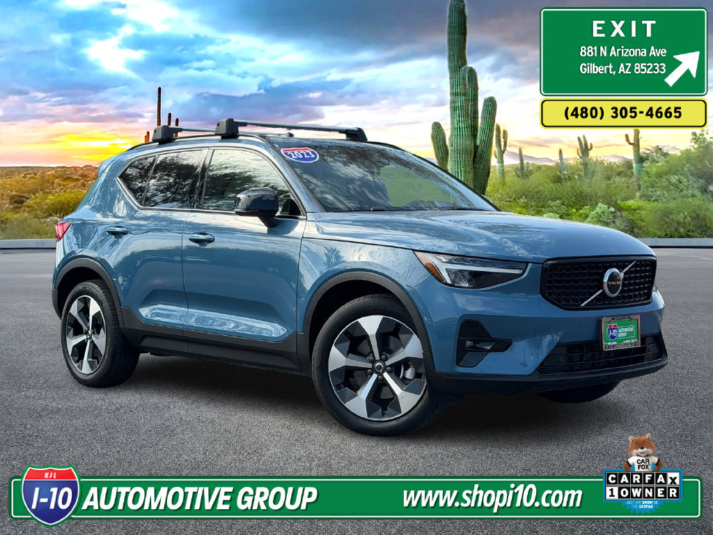 Used 2023 Volvo XC40 B4 Plus w/ Protection Package Premier FWD image 1