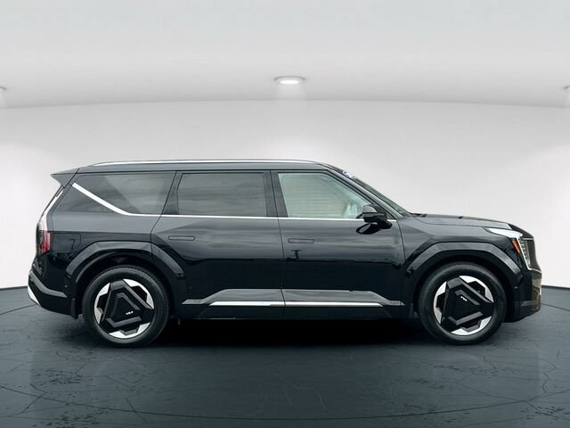 Used 2024 Kia EV9 Land AWD/4WD image 7