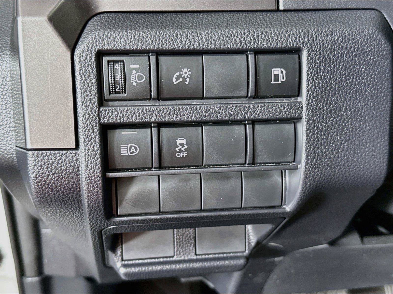 Used 2025 Toyota 4Runner SR5 AWD/4WD image 14