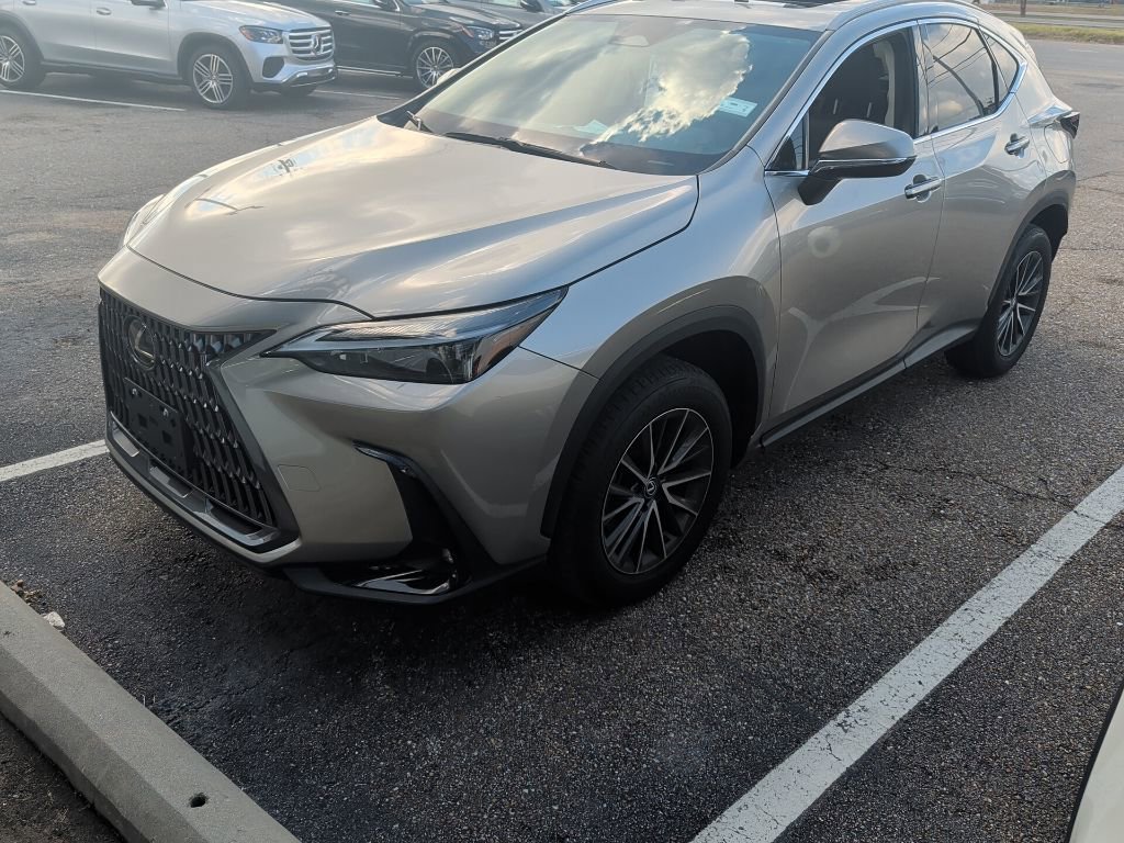 Used 2024 Lexus NX 250 FWD image 4