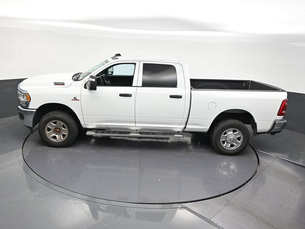 Used 2024 RAM 2500 Tradesman w/ Chrome Appearance Group AWD/4WD image 17