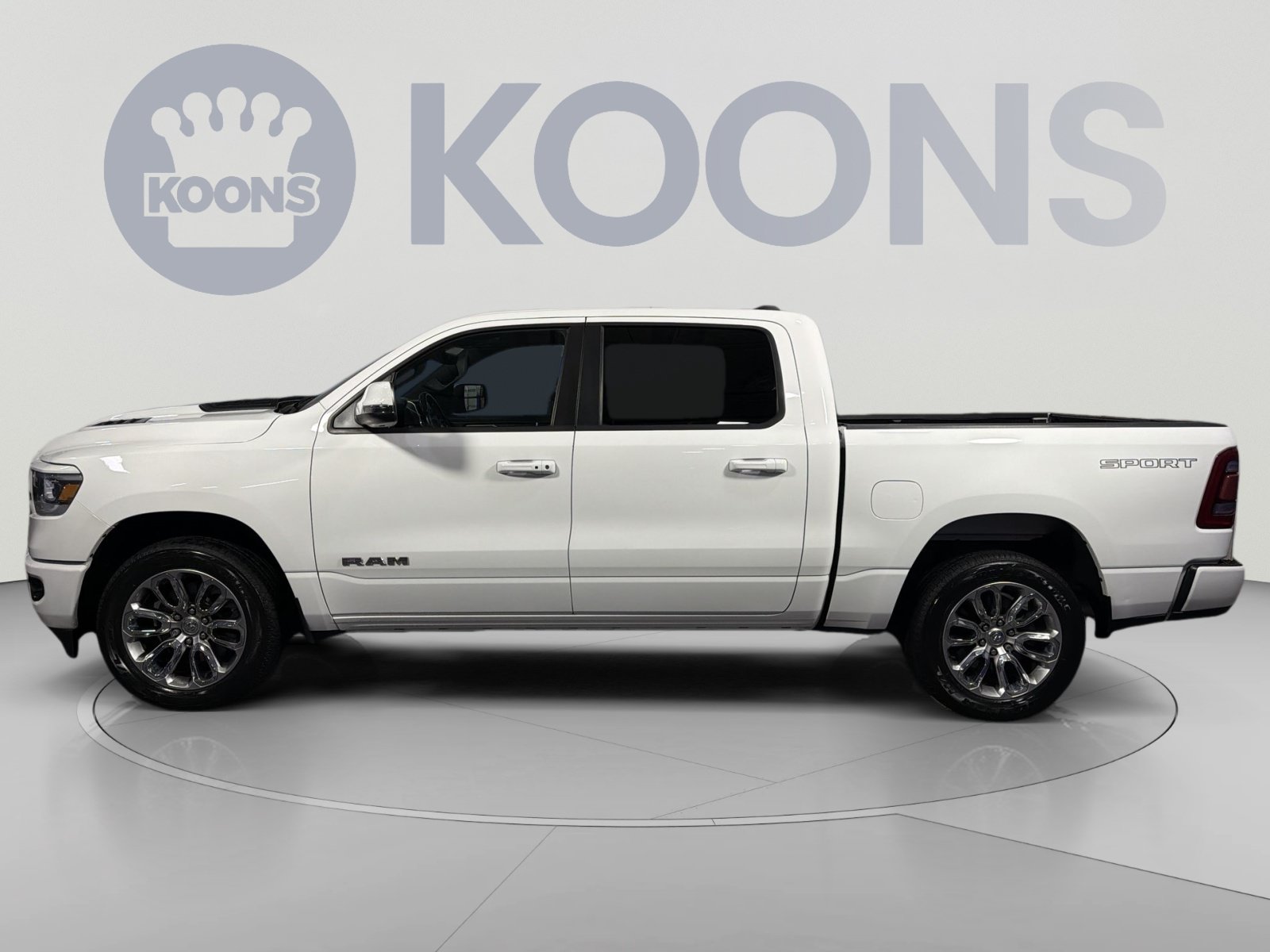 Used 2023 RAM 1500 Laramie AWD/4WD image 2