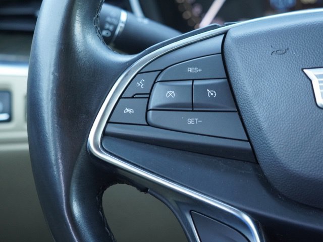 Used 2018 Cadillac XT5 FWD image 21