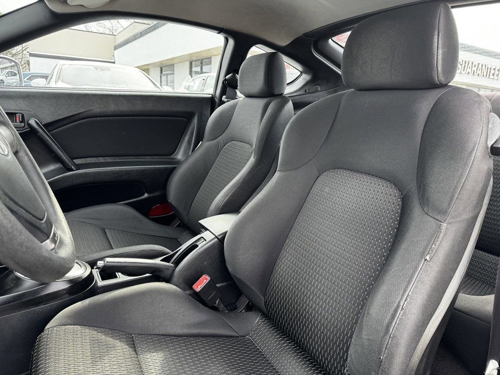 Used 2008 Hyundai Tiburon GS image 11