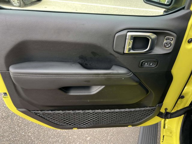 Used 2023 Jeep Wrangler Sahara w/ Cold Weather Group image 16