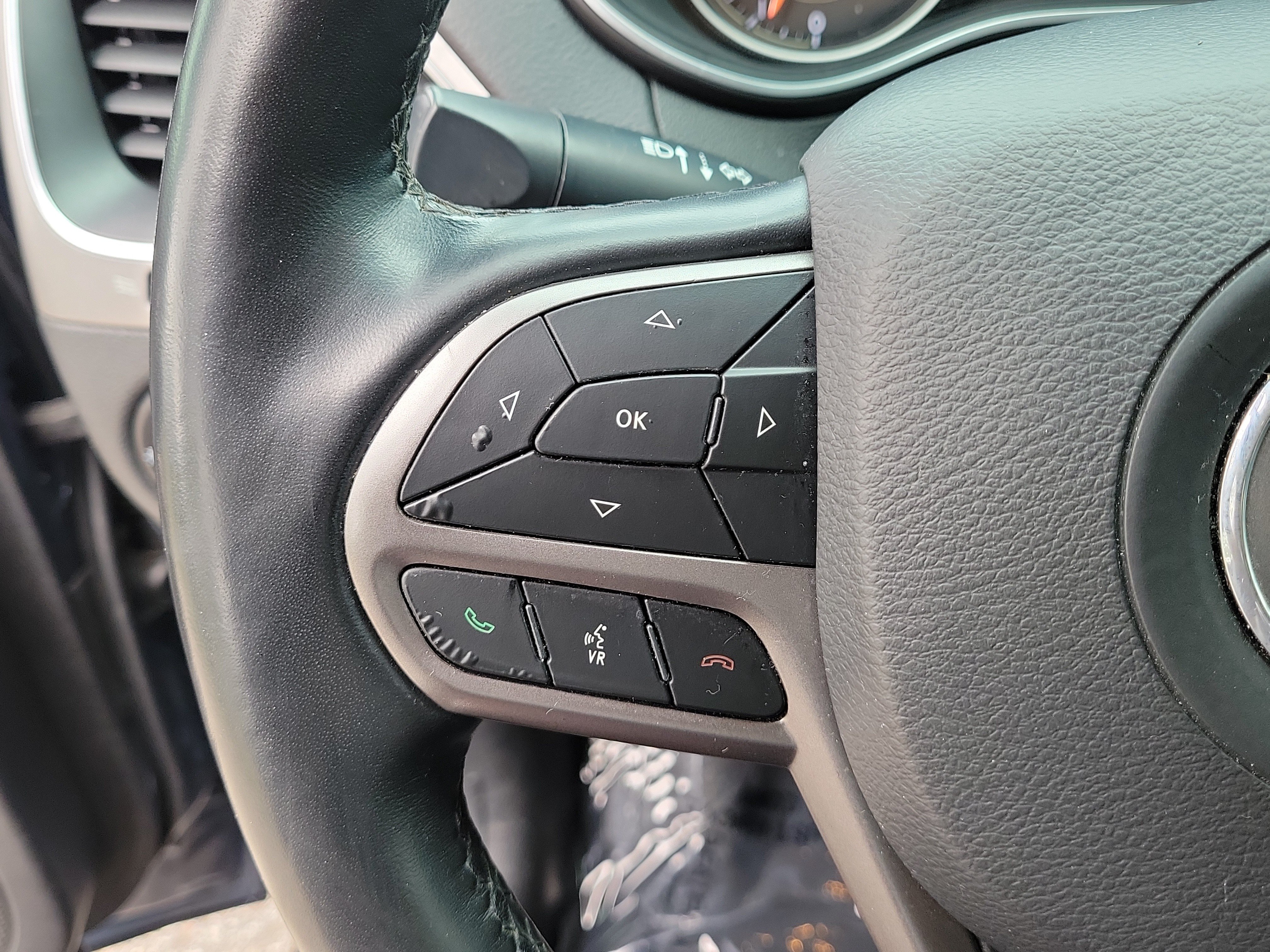 Used 2021 Jeep Cherokee Latitude Lux w/ Sun & Sound Group FWD image 22
