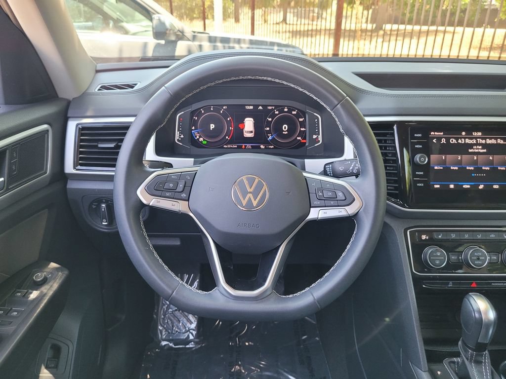 Used 2023 Volkswagen Atlas SE w/ Black Wheel Package AWD/4WD image 18