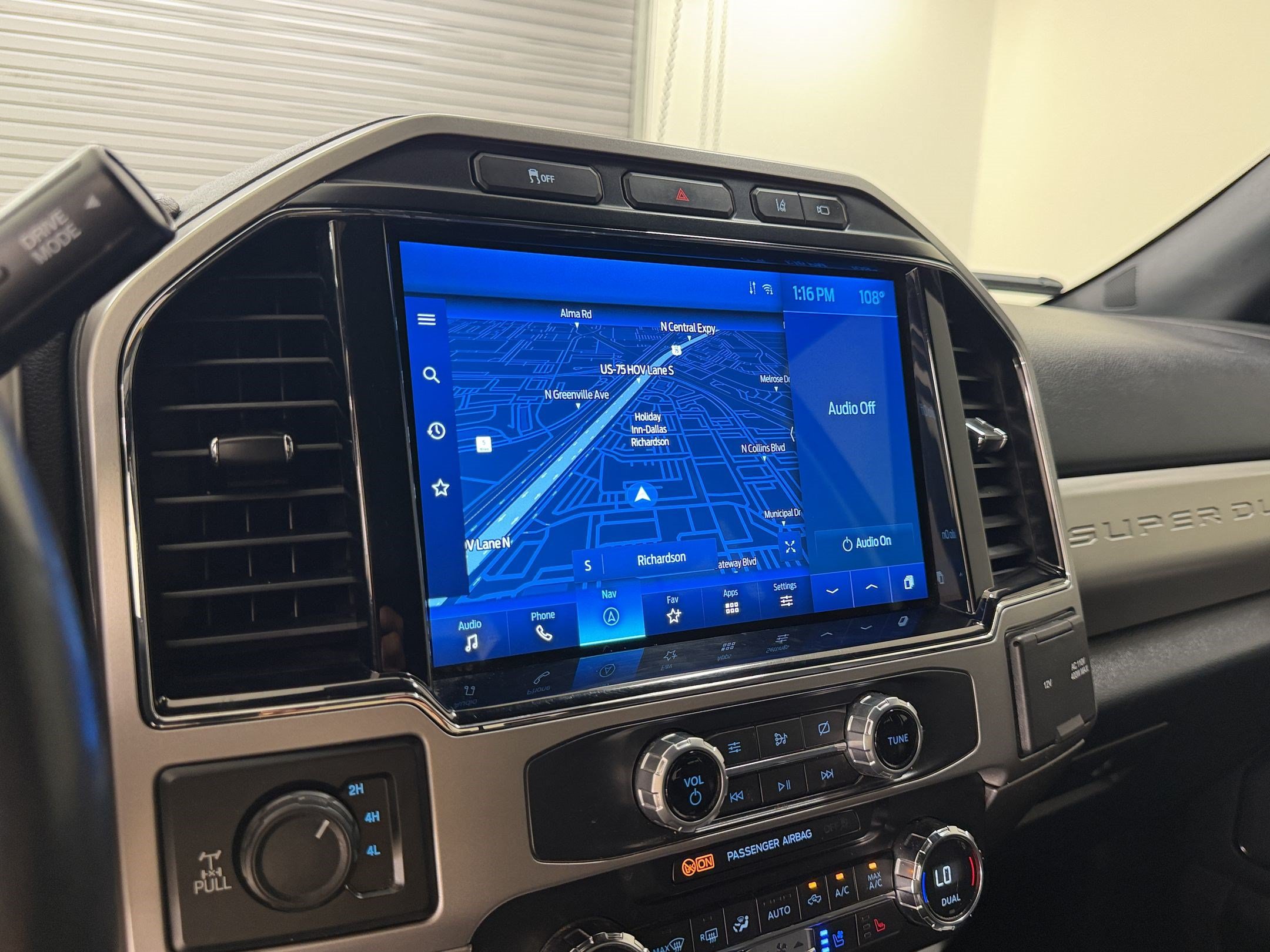 Used 2022 Ford F250 Lariat w/ Lariat Ultimate Package AWD/4WD image 21