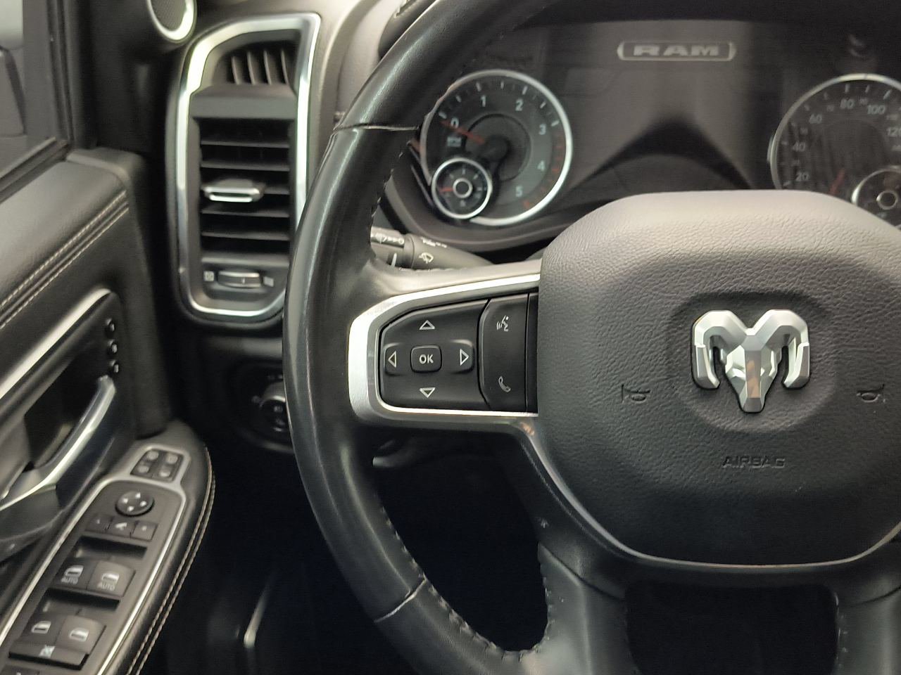 Used 2024 RAM 3500 Laramie AWD/4WD image 18