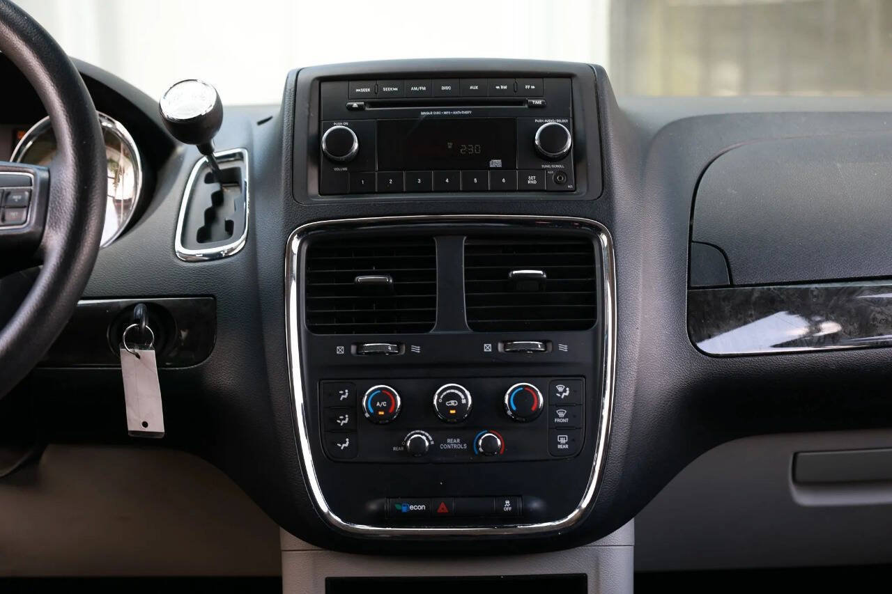 Used 2014 Dodge Grand Caravan SE w/ Quick Order Package 29E SE FWD image 39