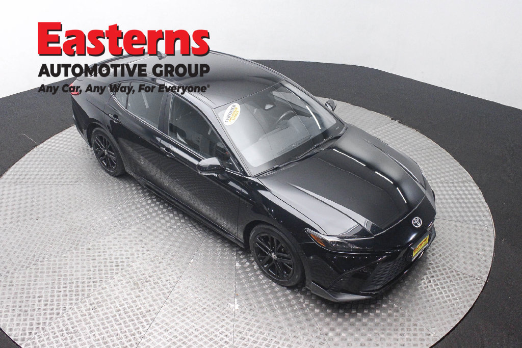 Used 2025 Toyota Camry SE FWD image 4