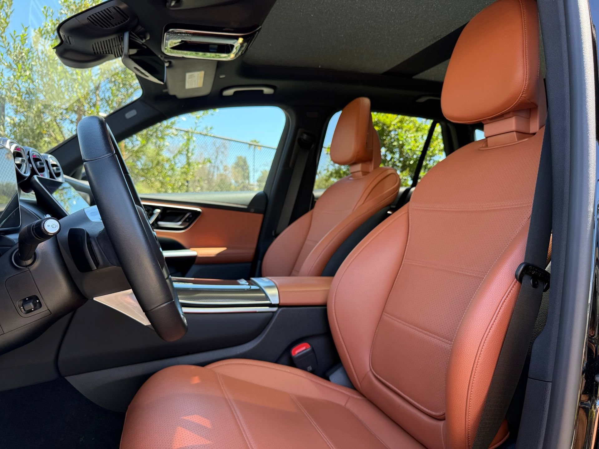 Used 2023 Mercedes-Benz GLC 300 image 5