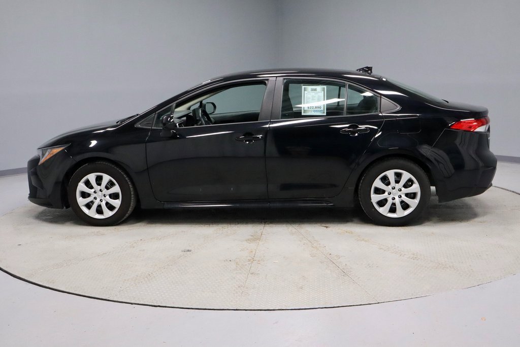 Used 2025 Toyota Corolla LE image 7