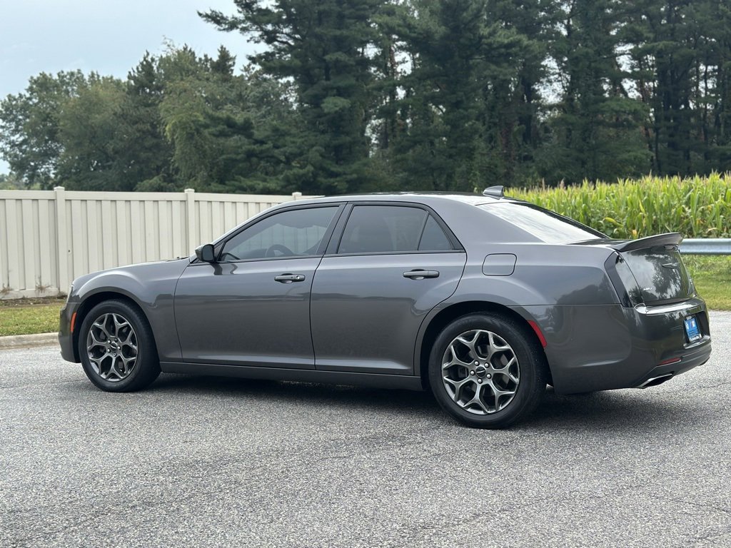 Used 2018 Chrysler 300 S image 5