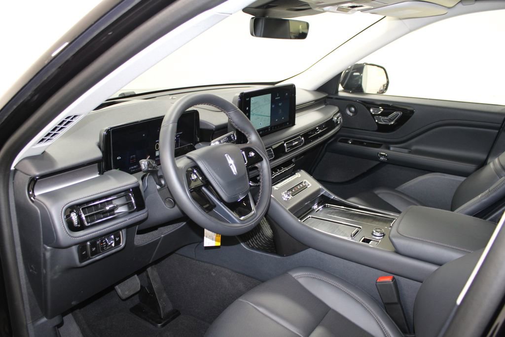 New 2026 Lincoln Aviator 2WD image 23