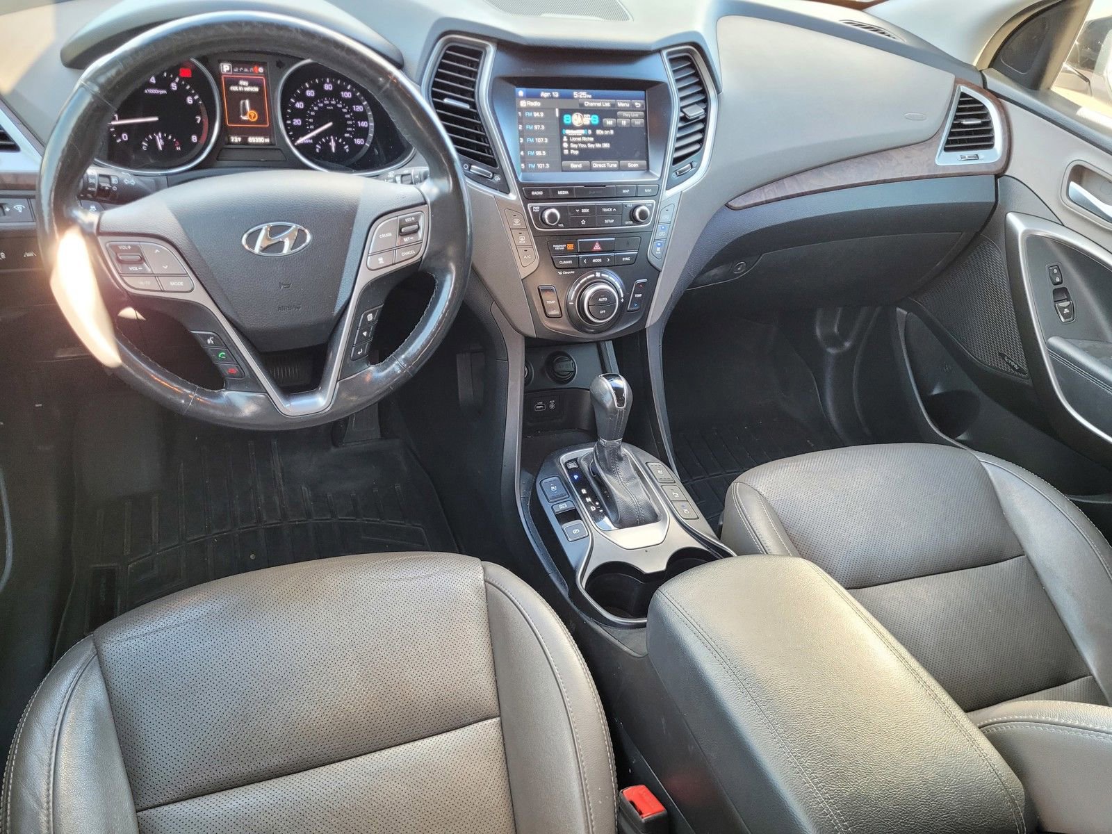 Used 2019 Hyundai Santa Fe XL image 17