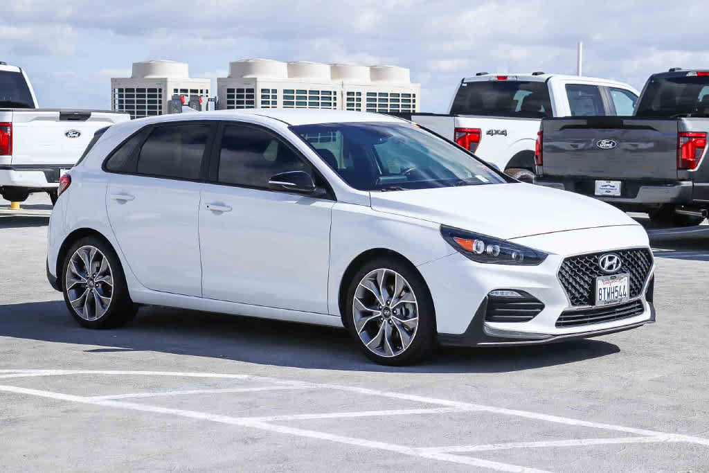 Used 2020 Hyundai Elantra GT N Line FWD image 2