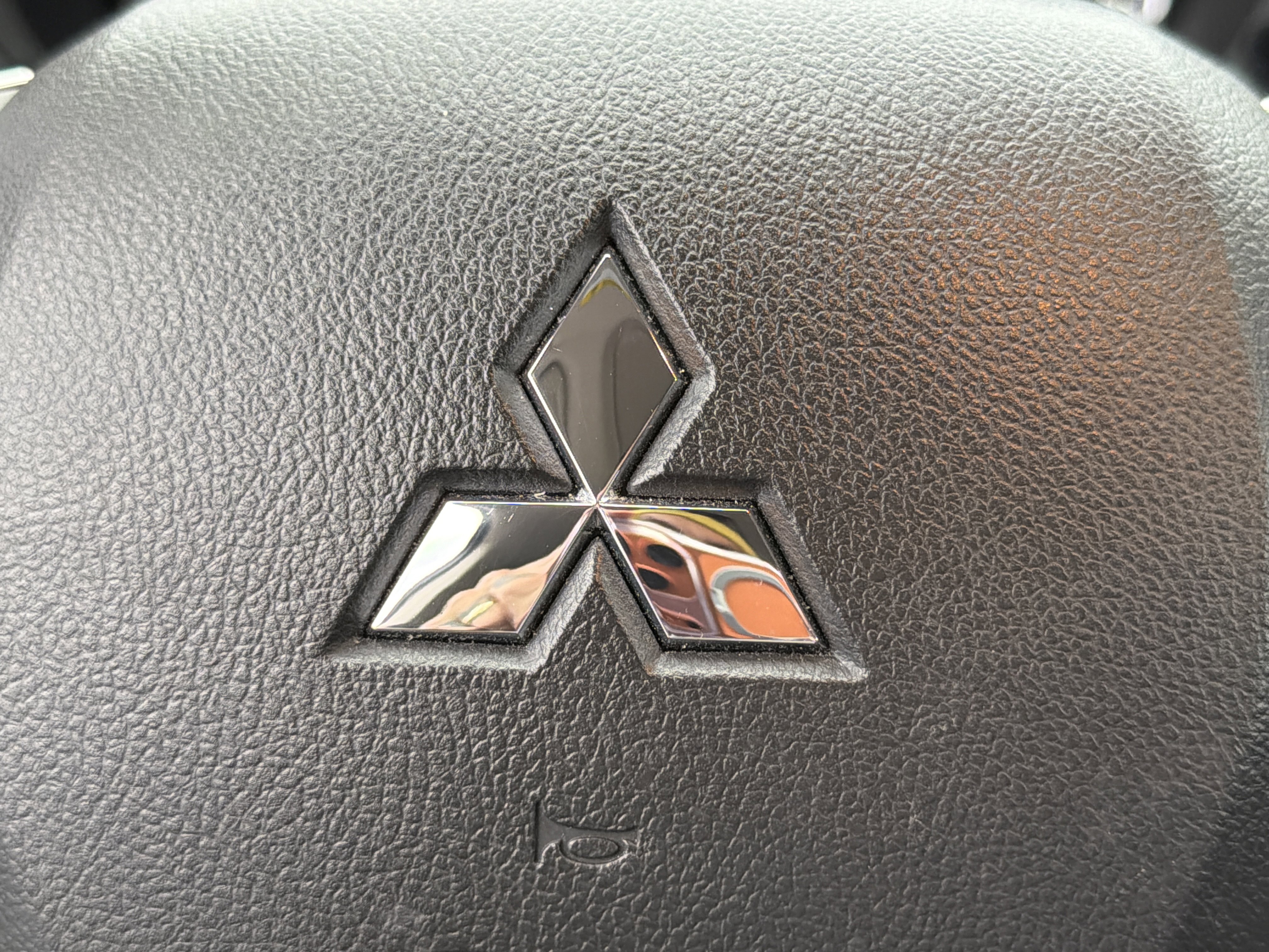 Used 2020 Mitsubishi Outlander SEL image 25