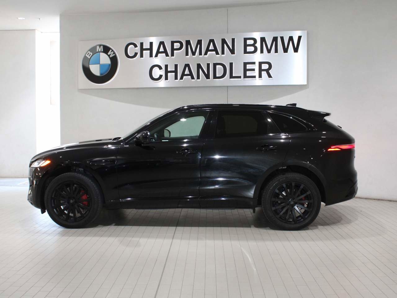 Used 2021 Jaguar F-PACE R-Dynamic S AWD/4WD image 3