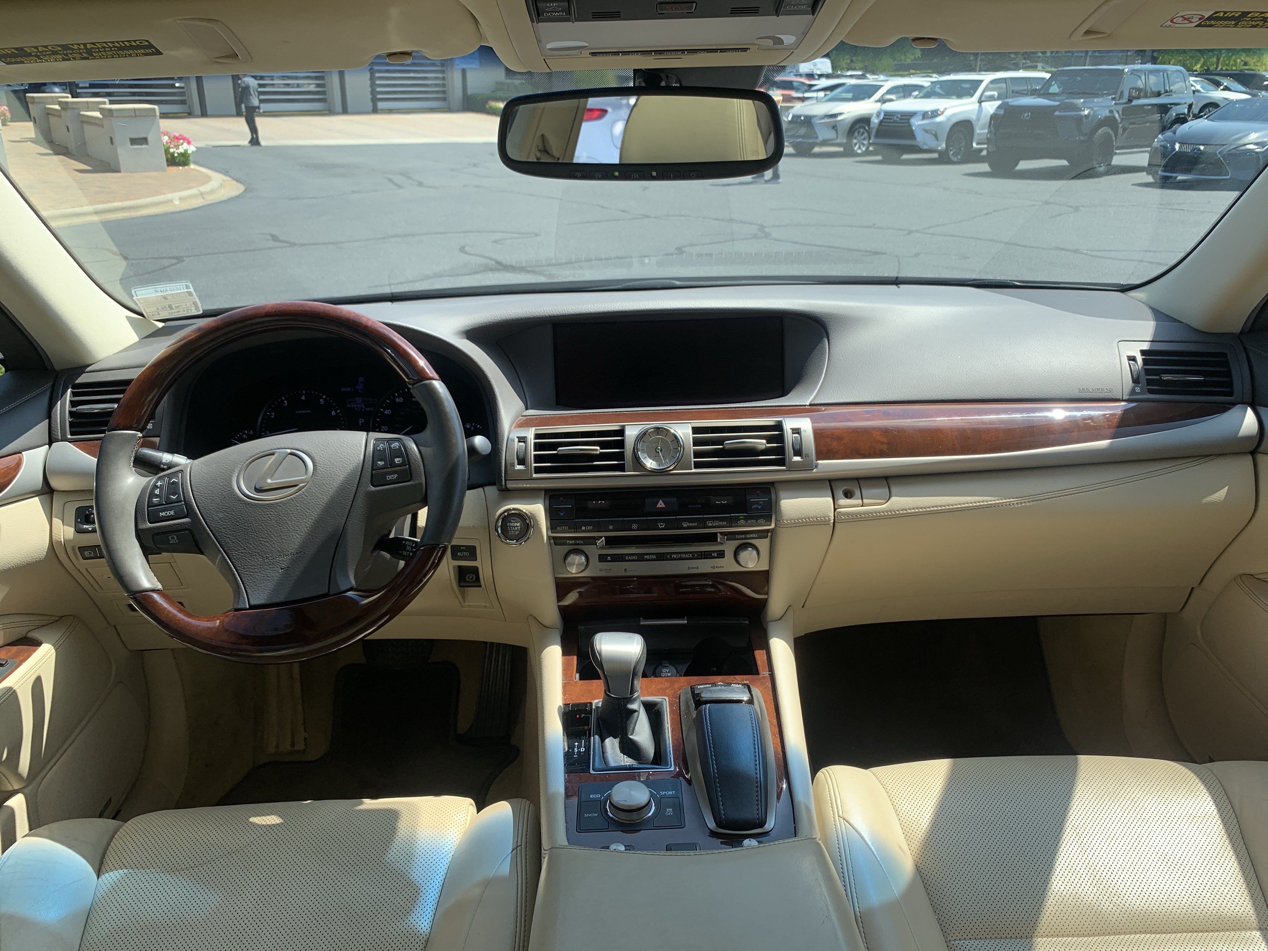 Used 2013 Lexus LS 460 AWD w/ Comfort Pkg image 30