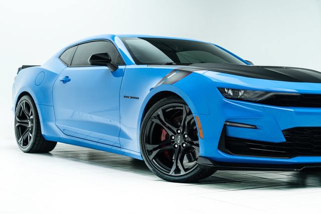 Used 2022 Chevrolet Camaro SS RWD image 3