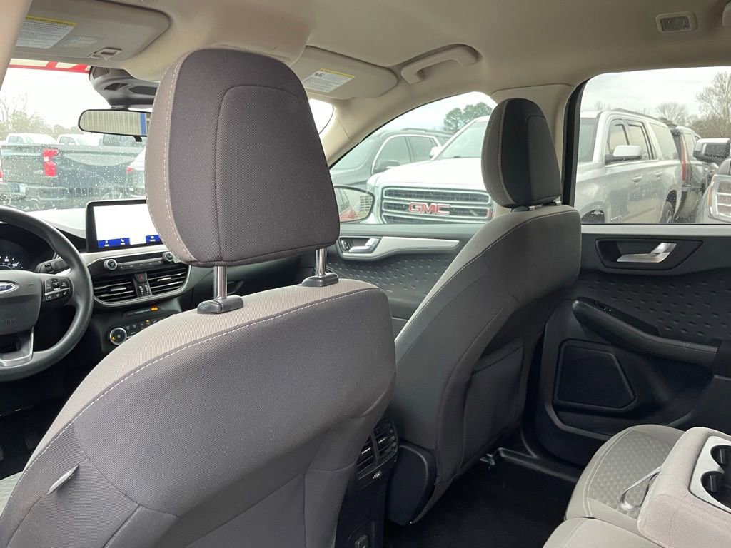 Used 2020 Ford Escape SE image 28