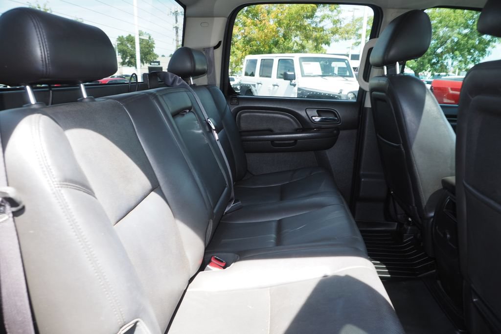 Used 2013 GMC Sierra 2500 Denali AWD/4WD image 17