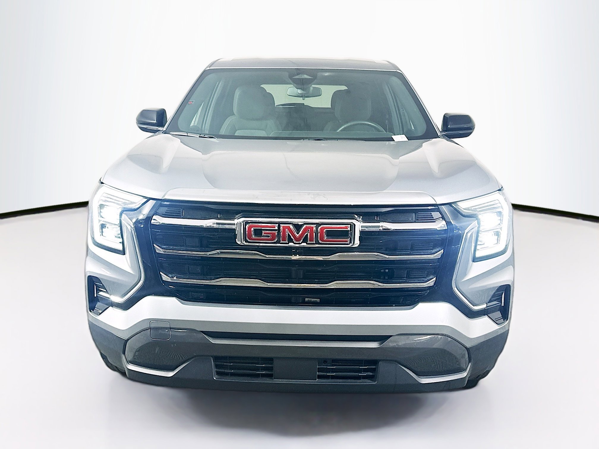 Used 2025 GMC Terrain Elevation image 2