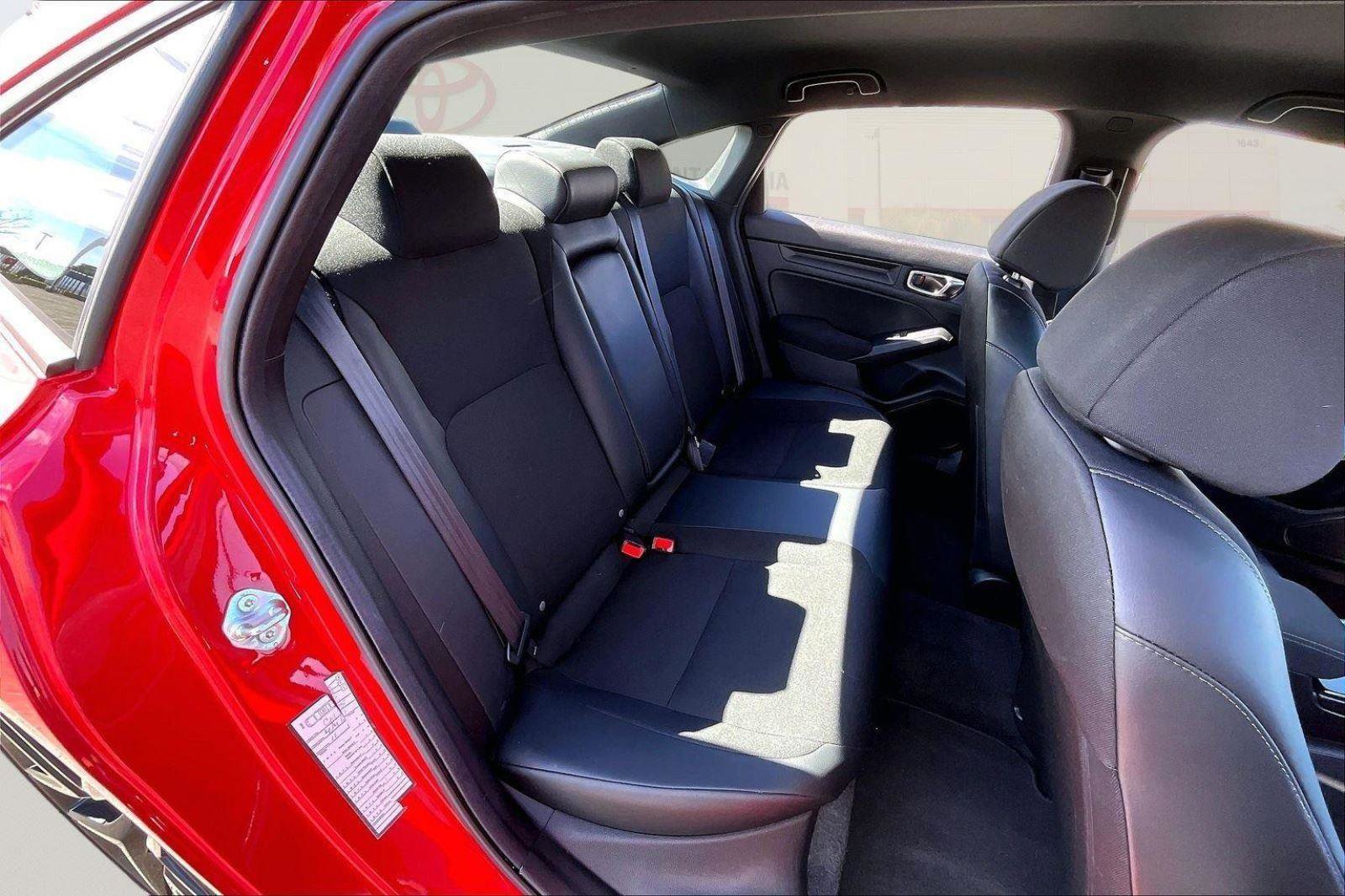 Used 2025 Honda Civic Sport image 25