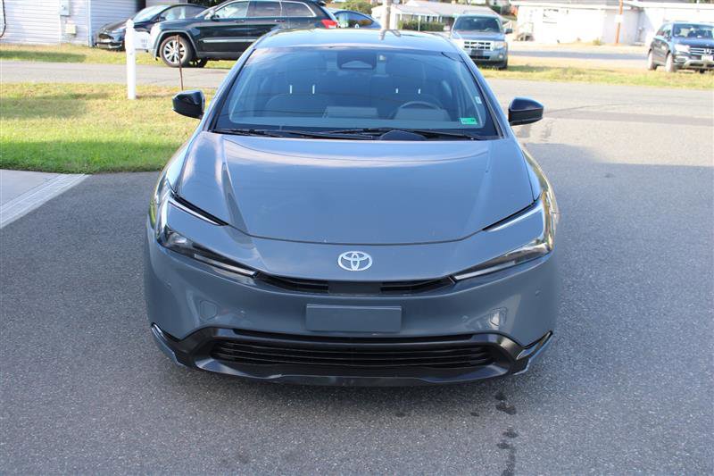 Used 2024 Toyota Prius LE image 3