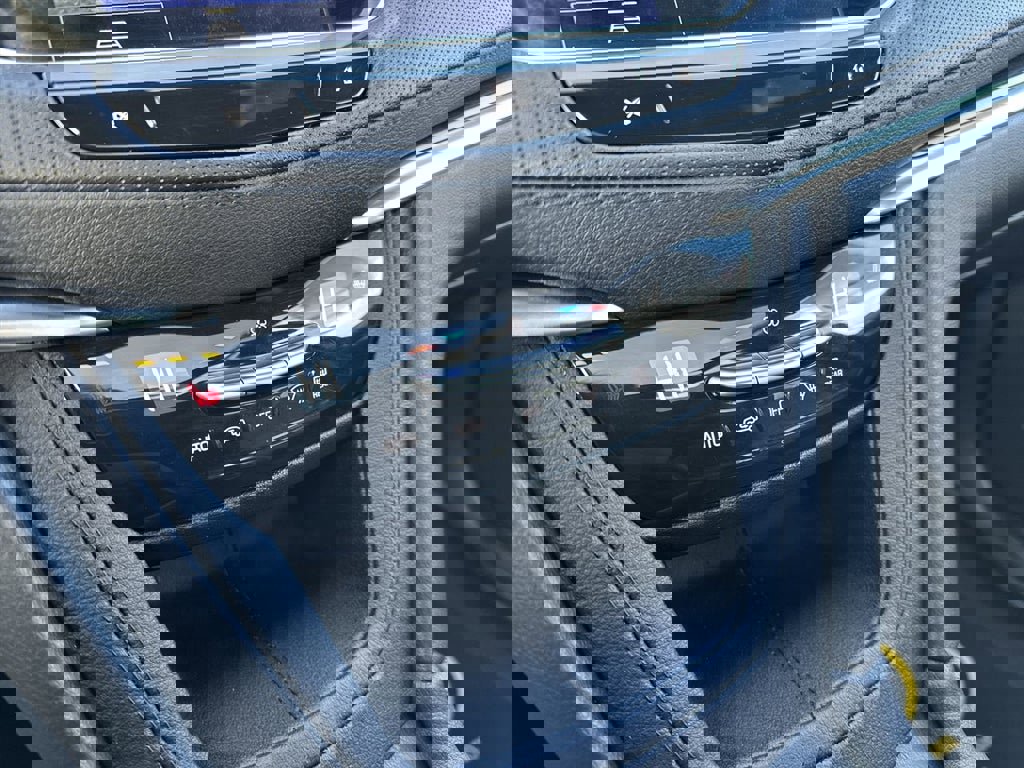 Certified 2024 Cadillac XT5 Premium Luxury w/ LPO, Floor Liner Package image 18