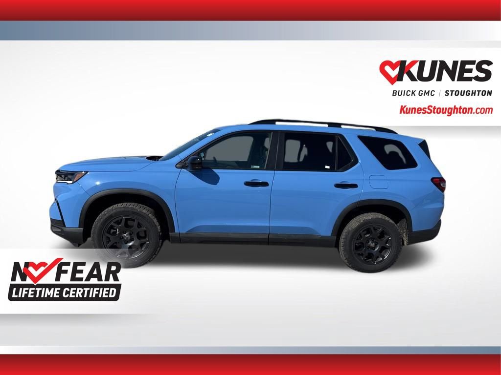 Used 2025 Honda Pilot TrailSport image 8